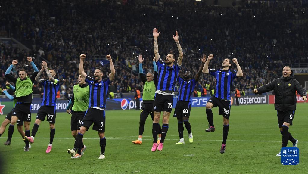 官方：前流浪者主帅克莱门特执教诺维奇，双方签约至2029年（诺维奇官宣克莱门特上任，前流浪者主帅签约至2029年）