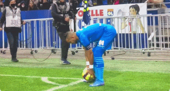 足球报：邵佳一确认当选中国国家队新任主帅！