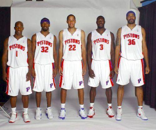 东体：足协曾考虑年初组织国足冬训，届时主教练也一并亮相（东体：足协曾计划年初启动国足冬训，主教练预计同步亮相）