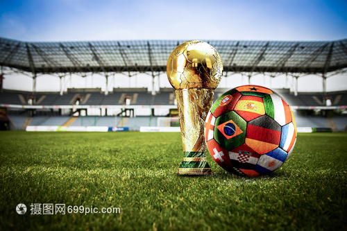 球迷现场尖叫不断（球迷现场尖叫声此起彼伏）