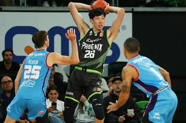 布冯：意大利国家队已经展现出了复苏和积极的迹象（布冯称意大利队已现复苏迹象与积极态势）