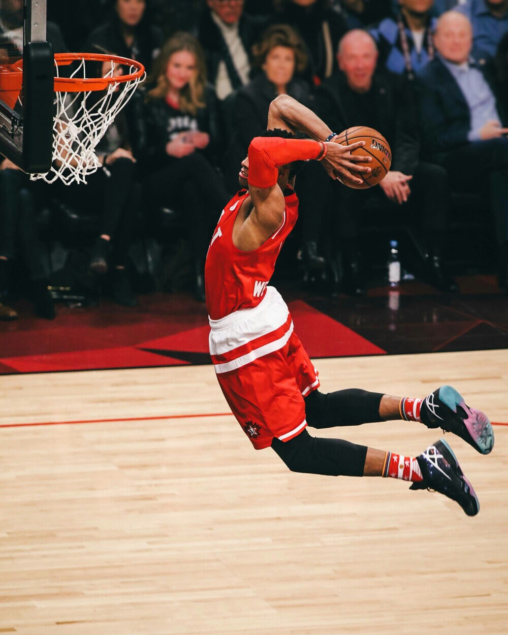 顶级消息人士爆出惊人内幕，利物浦和萨拉赫的转会计划岌岌可危。（权威消息源重磅内情：利物浦与萨拉赫转会计划风雨飘摇）