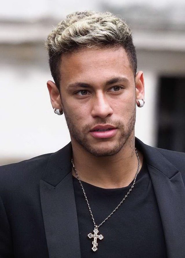 哀悼，比利时前国脚德伯克因脑出血离世，终年54岁（沉痛悼念：比利时前国脚德伯克因脑出血逝世，享年54岁）