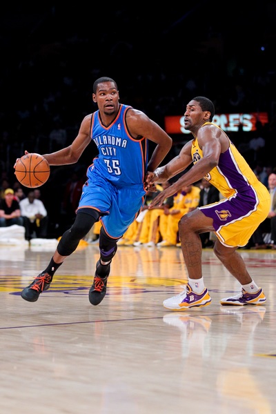 阿内·斯洛特在利物浦和解谈判后召回了穆罕默德·萨拉赫，但问题依然存在。（与利物浦言和后，阿内·斯洛特召回穆罕默德·萨拉赫，矛盾仍未解决）