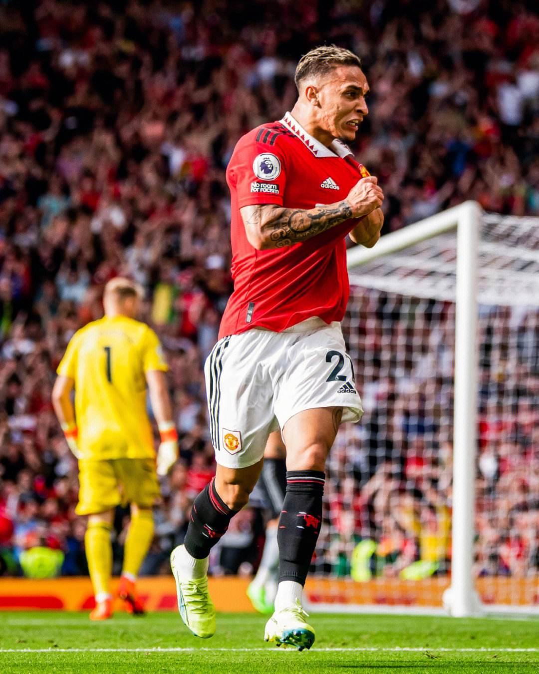 太阳队记：狄龙与裁判对峙使用不当言语，罚款35000美元（太阳随队记者：狄龙因与裁判争执出言不当，被罚3.5万美元）