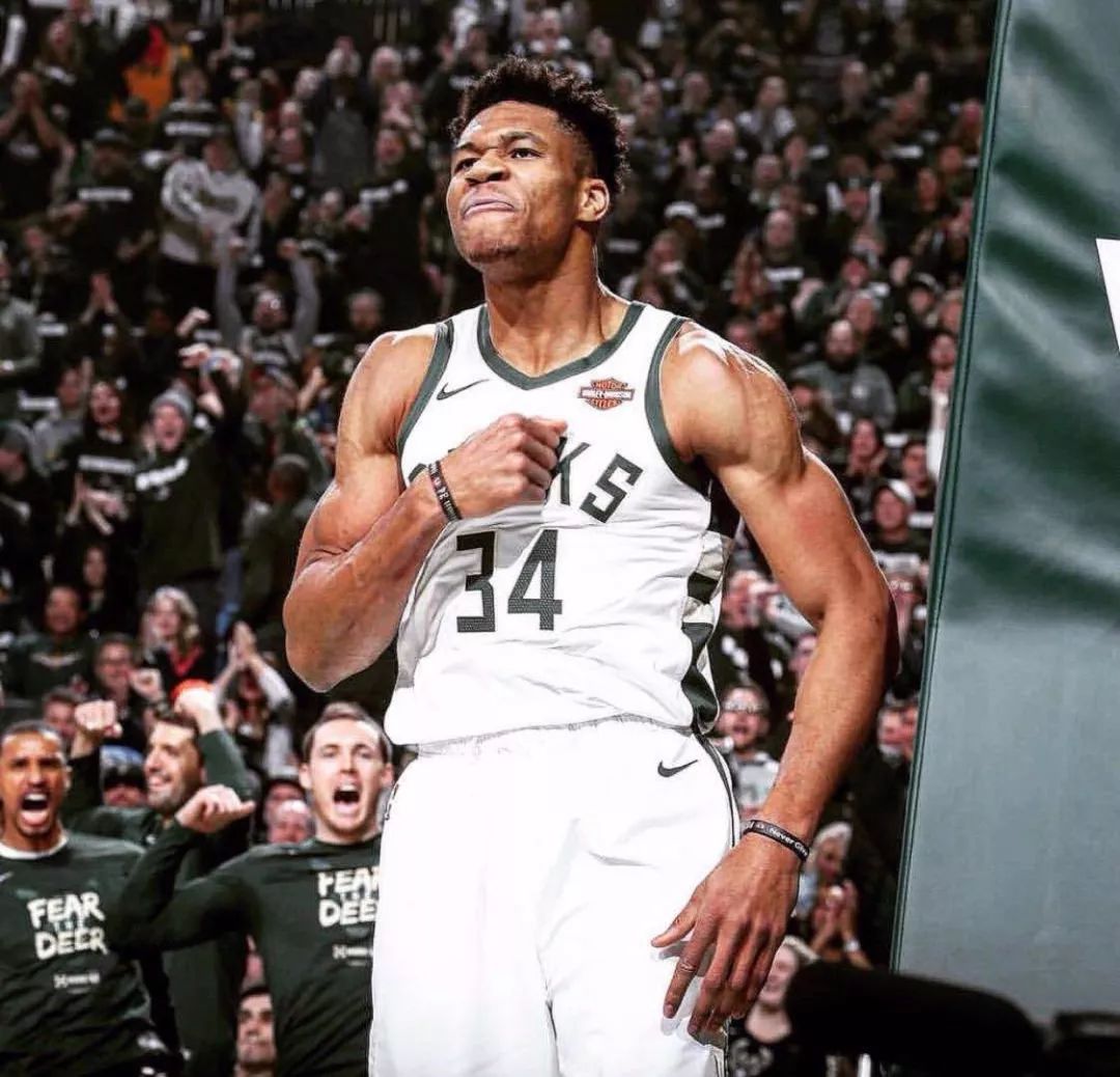 记者：申花今日奔赴天津，战津门虎应该会面临破密集防守难题（申花今日做客天津，撬开津门虎密集防线或成最大考验）