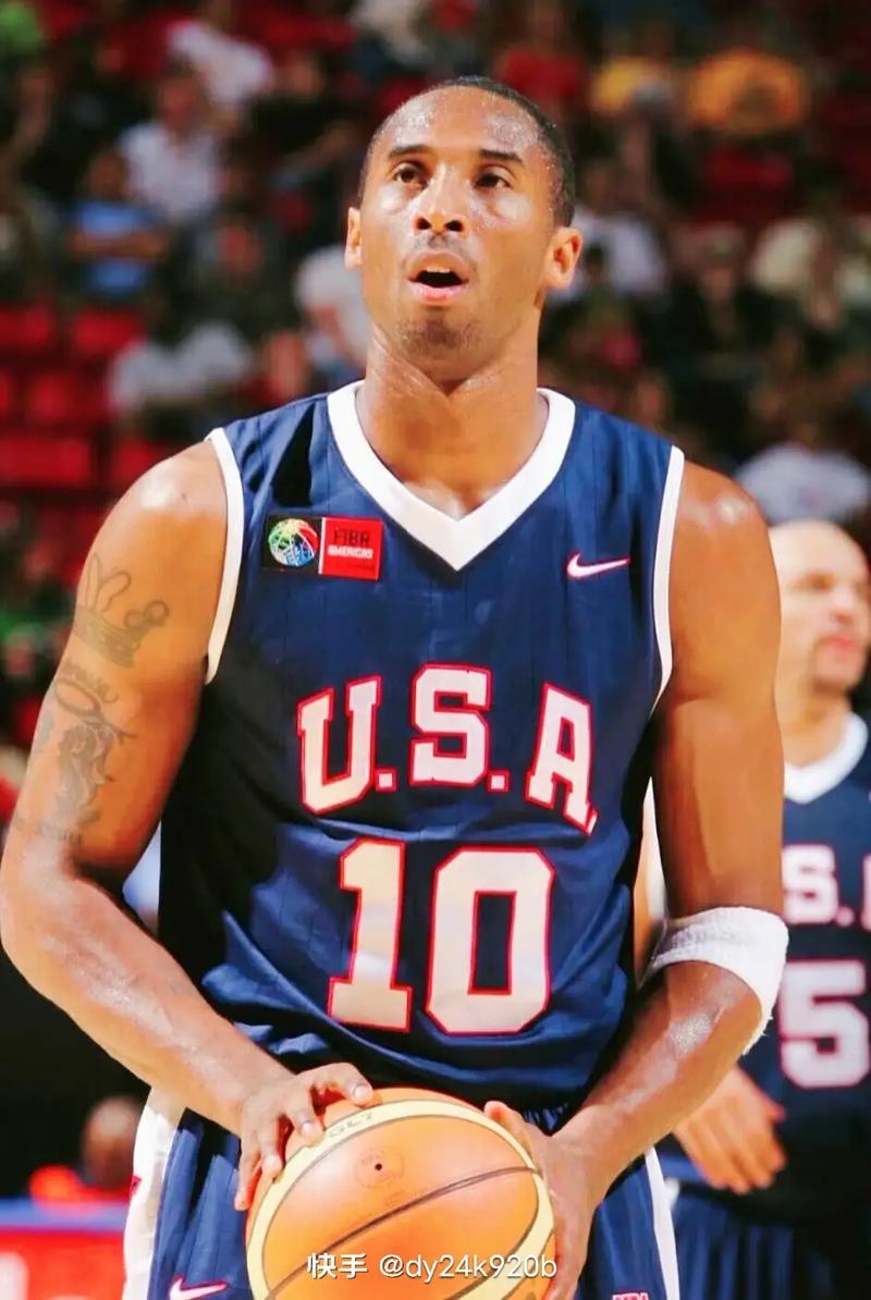 北青：约十人获国足新帅面试资格，邵佳一、李霄鹏等在列（北青：国足新帅面试约十位人选，邵佳一、李霄鹏等入围）