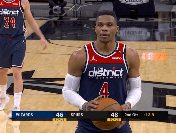 美记：多支季后赛球队询问祖巴茨交易，快船要价至少两个首轮（美媒：多支季后赛队打听祖巴茨交易，快船索要至少两枚首轮签）