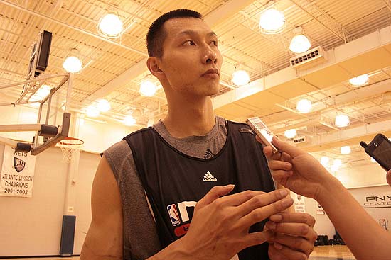 足球中超后卫世界级解围登上热搜（中超后卫世界级解围冲上热搜）