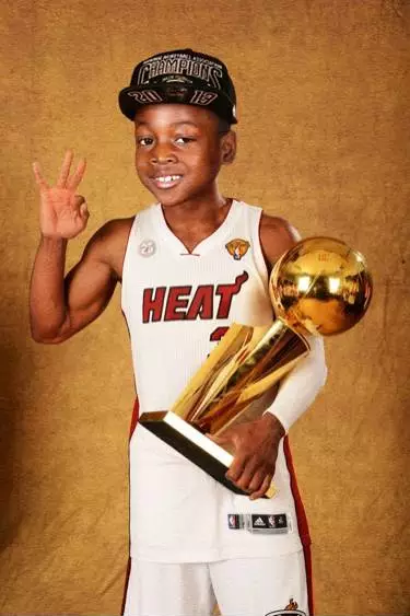 马卡：许多球探想在青年欧冠上考察霍安，但他却没参加比赛（马卡：多位球探计划在青年欧冠考察霍安，结果他并未出场）